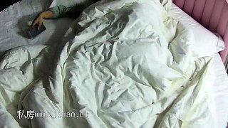 Horny fat arab housewife fingered on amateur hidden cam