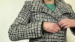 Short Haired Mom Anhen Shows off Her Skinny Naked Body!