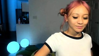 Amateur Lip Licking Lesbian Teens Kissing
