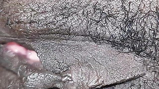 Sperm on the pig's belly, I fucked her with her feet after getting tired of inserting my dick
