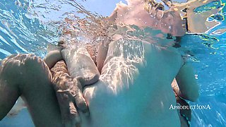 Goldenshower and Underwater Sex with Amuse De Rauch