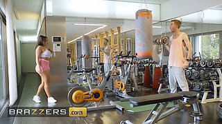 Danny Drills La Paisita Official's Wet Pussy At The Gym Behind Her Wife's Back - BRAZZERS