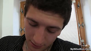 GF caught him fucking her hairy blonde mom