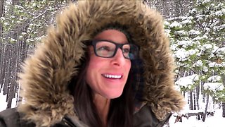 Whore fucks big cock after blowjob outdoors
