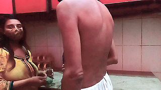 Malik ny House maid ko Kitchen sy room mai bulaya aur Nanga kr k Big Boobs chusny lga Hindi Audio Indian Desi Sex