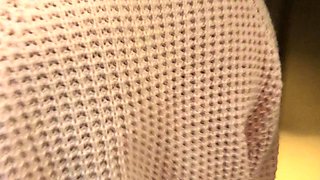 Sexy Slut Gives A Big Cock A Blowjob In The Car