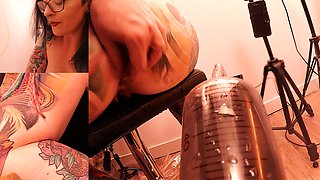 Sexy redhead live toys masturbation on webcam