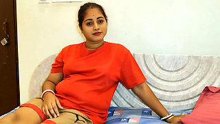 Desi Bhabhi First Time Sex on Camera - Indian Bhabhi Devar Homemade XXX