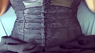 The Gothic Girl Is Hot Right Now and Wants to Play with Her Huge Tits