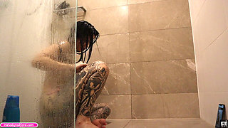 Live Cam Girl Shower Time