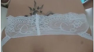 中国熟女幻想在浴缸里做爱和喷水