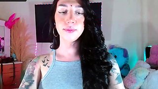 Cute amateur brunette naughty in solo jerking show on camera