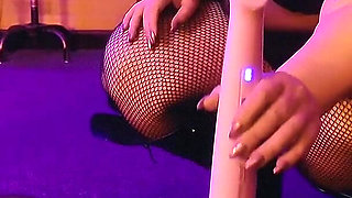 Latex Vaccusack- Missquinn Takes Full Advantage of Latexable