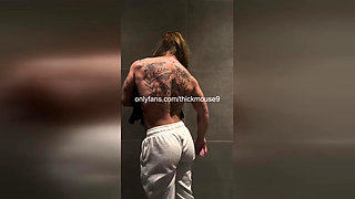 Muscle 18yo Fisting Leak Gym Live