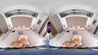 Mouthful of fresh sperm for Angel Ayyla - TmwVRnet