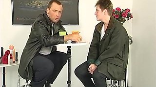 Jean Pallett In Chubby Short Hair Chick Is Toying Her Hairy Cunt At The Casting