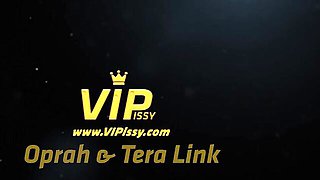 Flattering Tera's extreme pissing clip