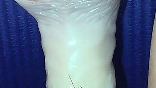 Masturbating While Sitting in the Seiza Position