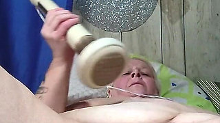 Those Pulsing Vibrations Are so Loud She Cums Roudy