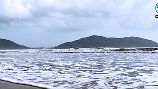 Public Beach Masturbate and Squirt