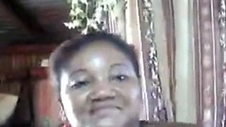 Black African Webcam Girl Nirina from Sambava, Madagascar