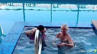 Nina Starr Nina Nite shows her cub some poolside moves - Nina