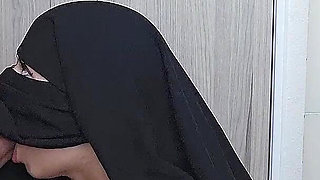 100. Last Blowjob Cum on Face Mia Niqab