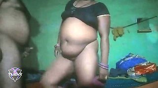 Desi Aunty Big Ass Fucked and Pussy Licked in Homemade Village Video