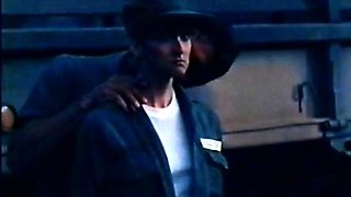 Real amateur babe outdoors getting hot outdoors in hd