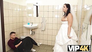 Amorous Sofia Lee's big ass dirt