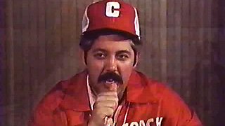 Amateur blowjob in public toilet