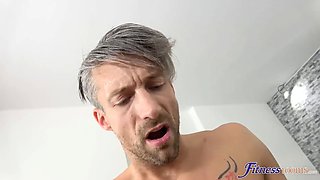 Nerd inspector is shocked by fitness cougar - sport guest rooms