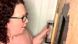 A red lipstick blowjob at the glory hole -dollargeneral