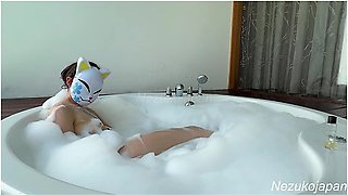 Delicious Foam Bath In The Jacuzzi And Delicious Squirt And Moans