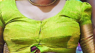 Indian hot wife bedroom Came out mouth with Boyfriend