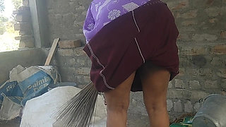 New house cleaning aunty nice pussy